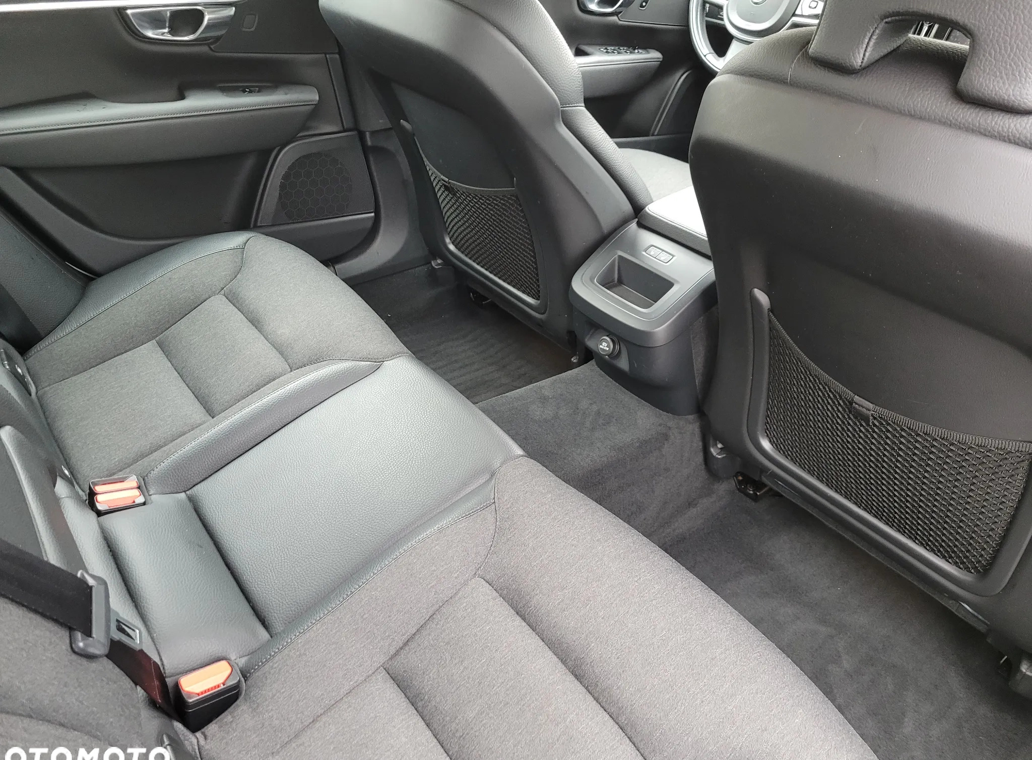 Volvo V90 Cross Country cena 129900 przebieg: 182000, rok produkcji 2020 z Zdzieszowice małe 704